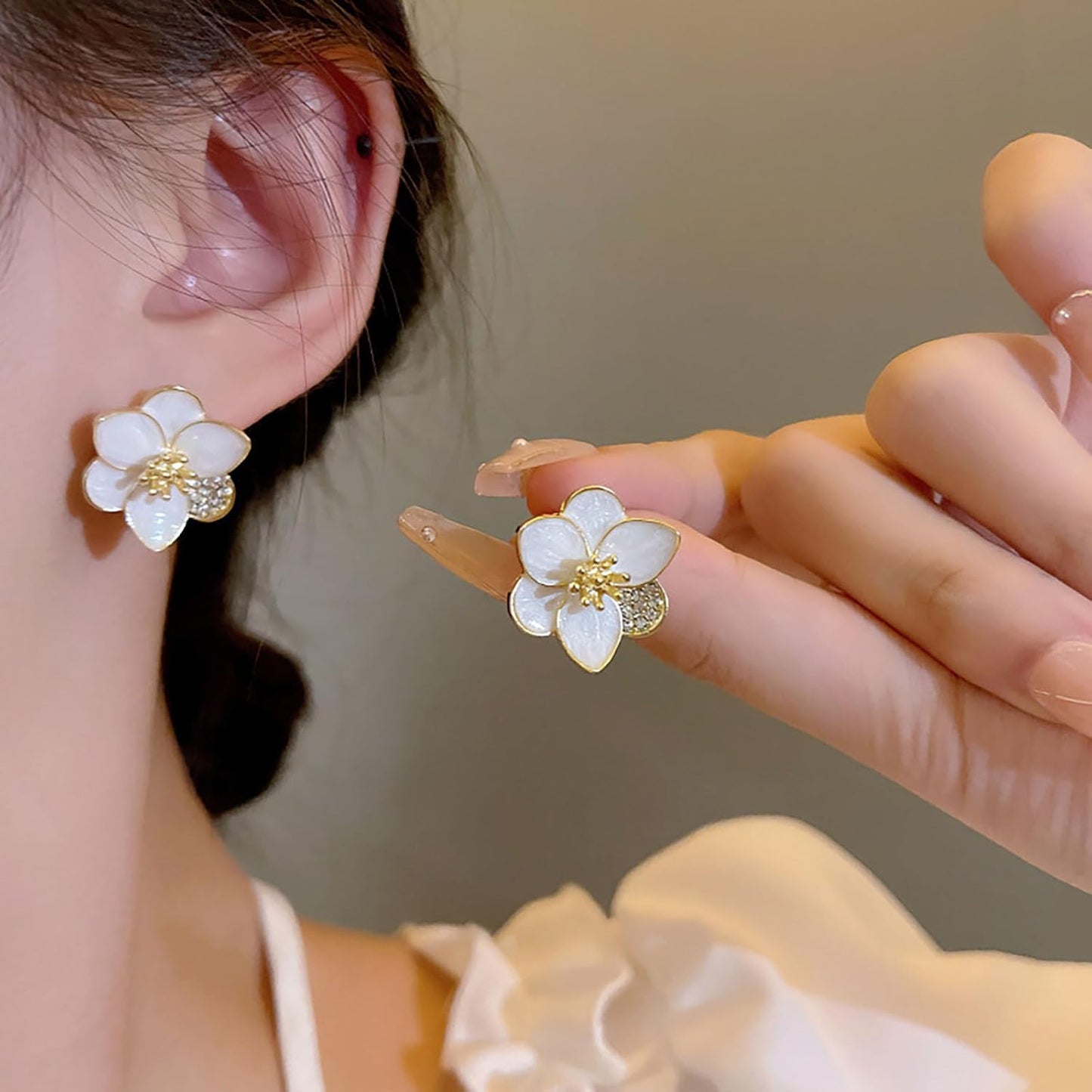 Vintage Enamel Flower Stud Earrings Camellia Flower Earrings Gold Crystal Flower Petal Earrings White Petal Stud Earrings Jewelry for Women