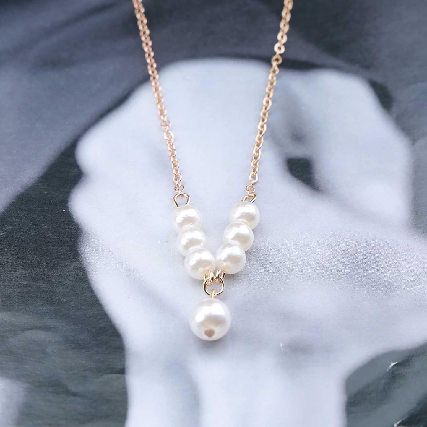 Vintage Pearl Pendant Necklace Gold Pearl Beads Necklace Freshwater Cultured Pearl Chain Necklace Pearl Bar Necklace Chain Jewelry for Women and Girls