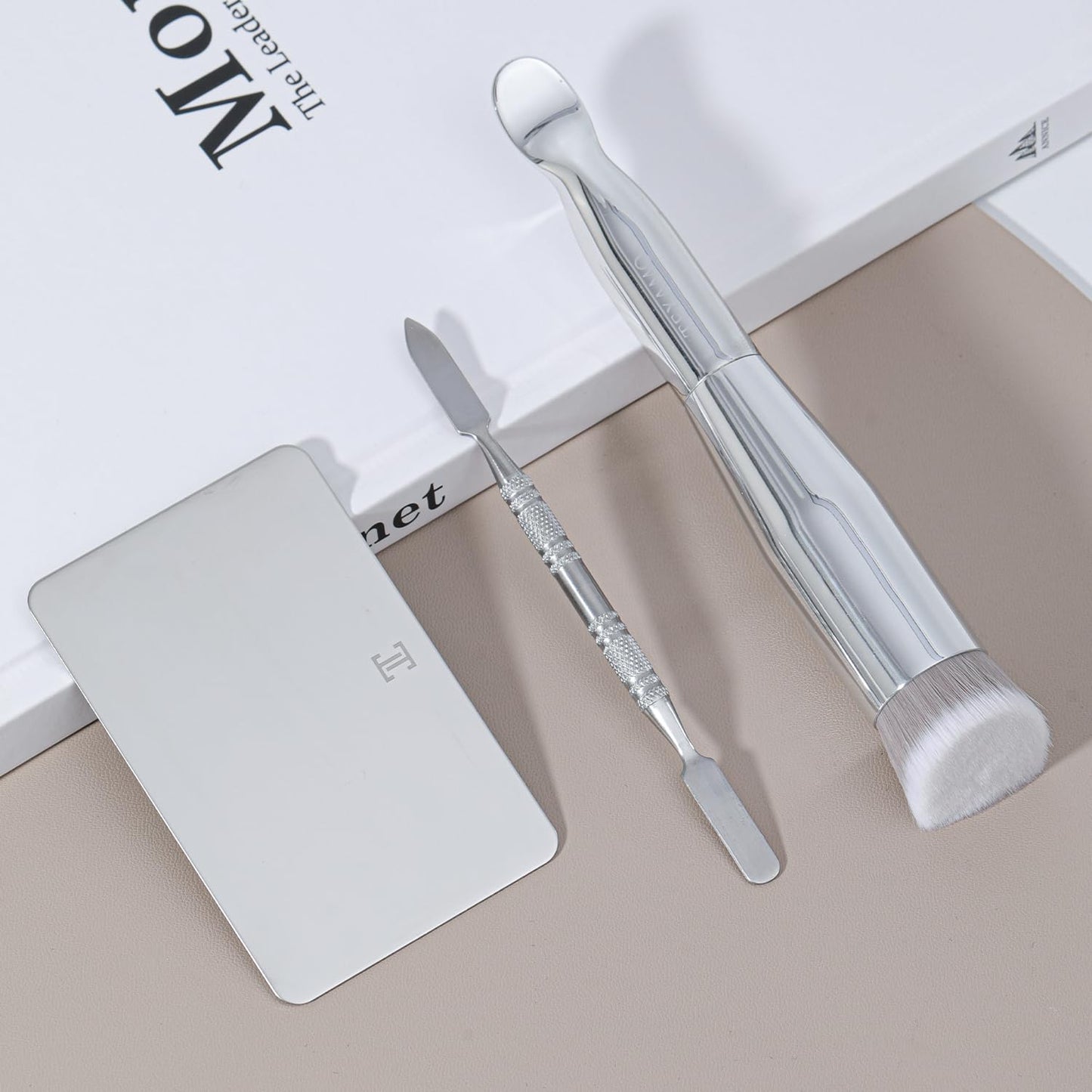 Foundation Makeup Spatula Mixing Makeup Palette Spatula Foundation Brush, Makeup Spatula and Palette Set, Spatula for Makeup Professional Makeup Tool(Foundation Bruh+Spatula+Palette)