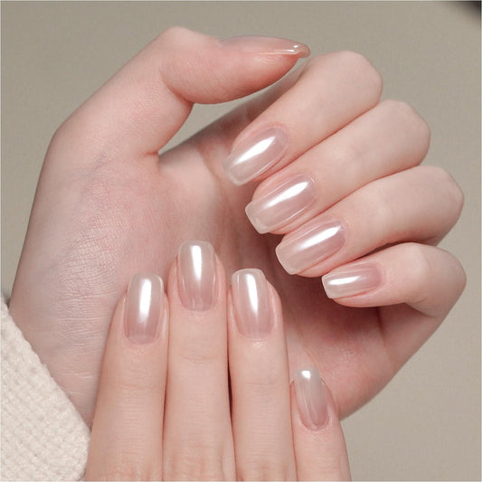 GAOY White Pearl Chrome Nail Powder, Mirror Effect Shimmer Glitter Pigment Mermaid Aurora Nail Art Decorations, Lustrous White