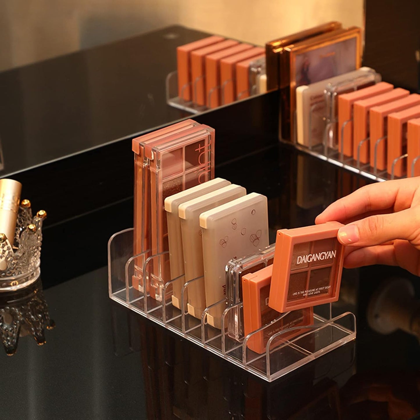 FLMOUTN 2 Pack Makeup Pallet Organizer Eyeshadow Palette Organizers Acrylic 8-Cell Make up Palette Holder Cosmetic Storage for Contour Kit, Eye Shadow, Blush