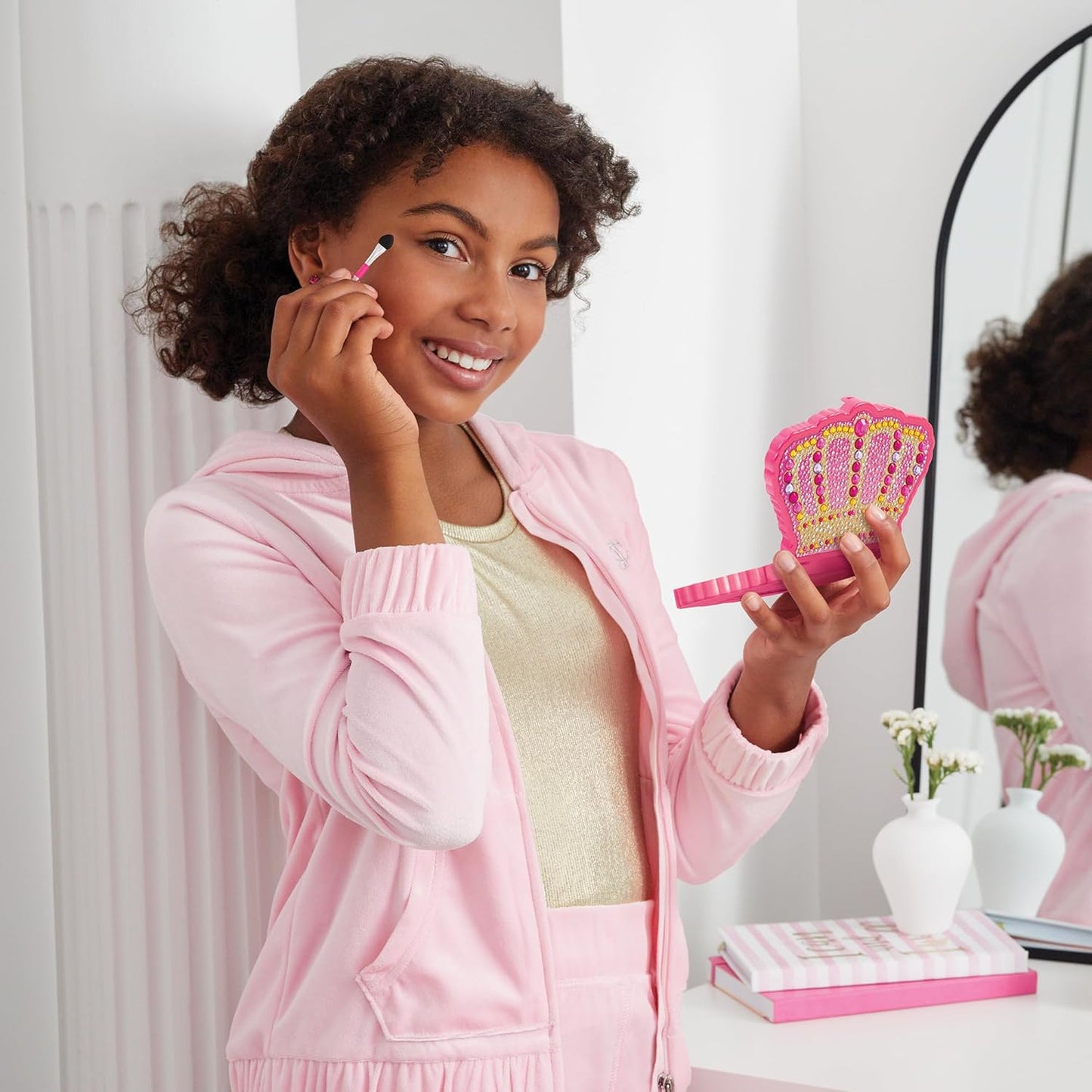 Make It Real: Juicy Couture Bejeweled Beauty Cosmetic Compact - Glam for Eyes, Lips & Face, Crown Shaped Makeup Case, Girls & Kids Ages 6+